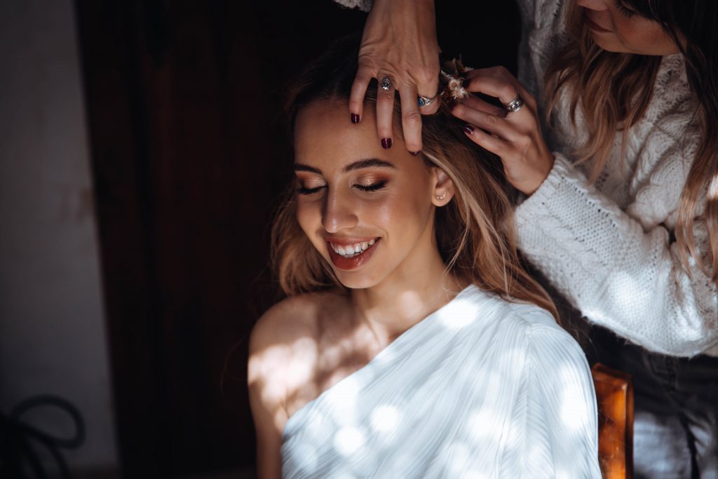 Naturalidad en peinado y maquillaje