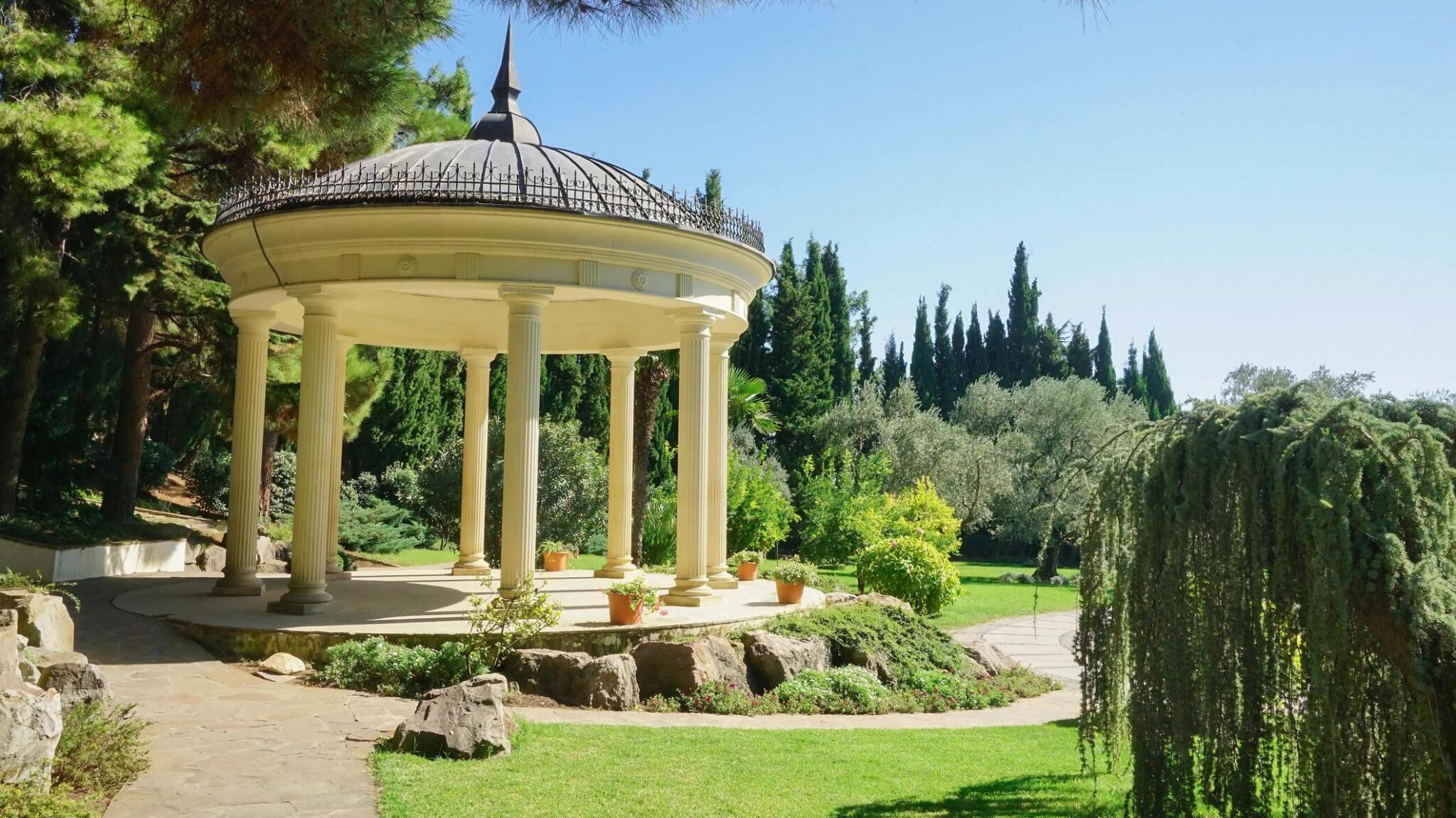 boda íntima en jardín botánico